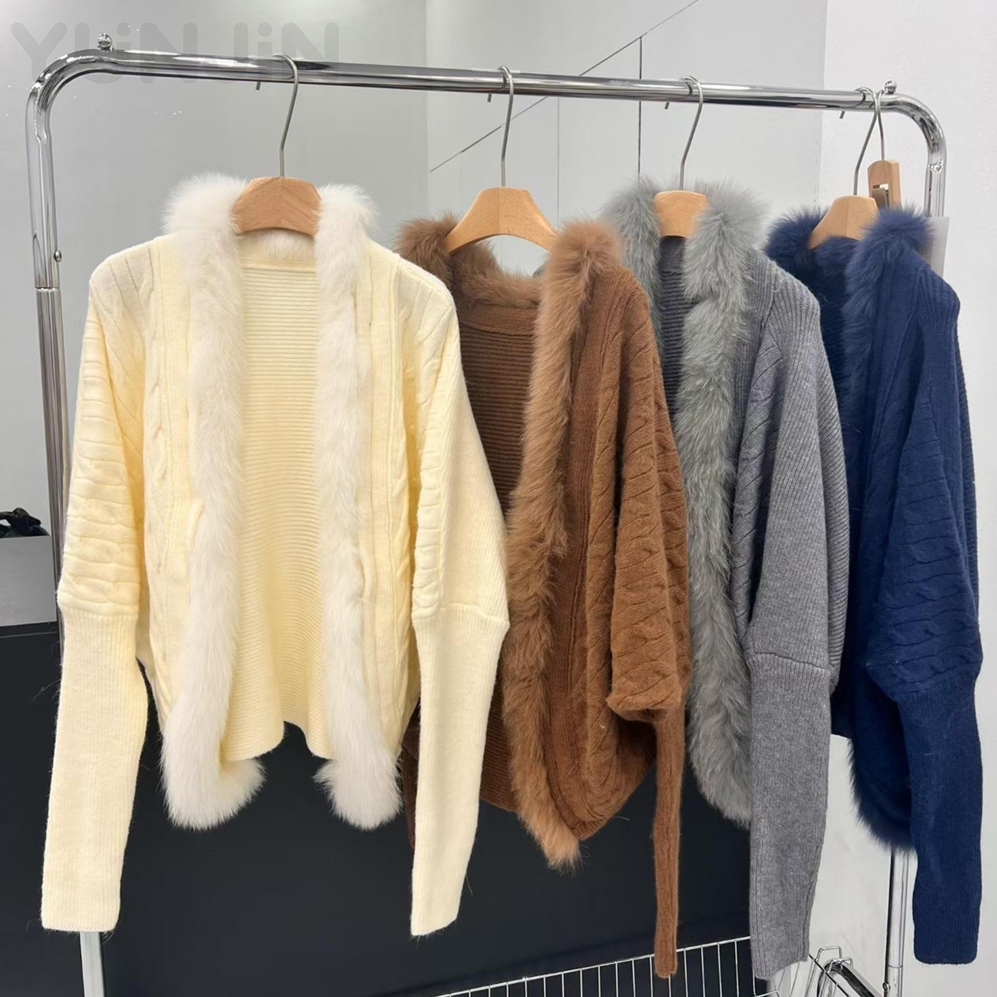 Design Fashion Real Fox Fur Collar Sweater Women